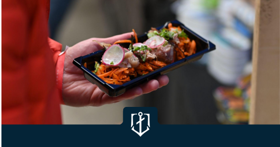 Азиатска салата с пушен паламуд